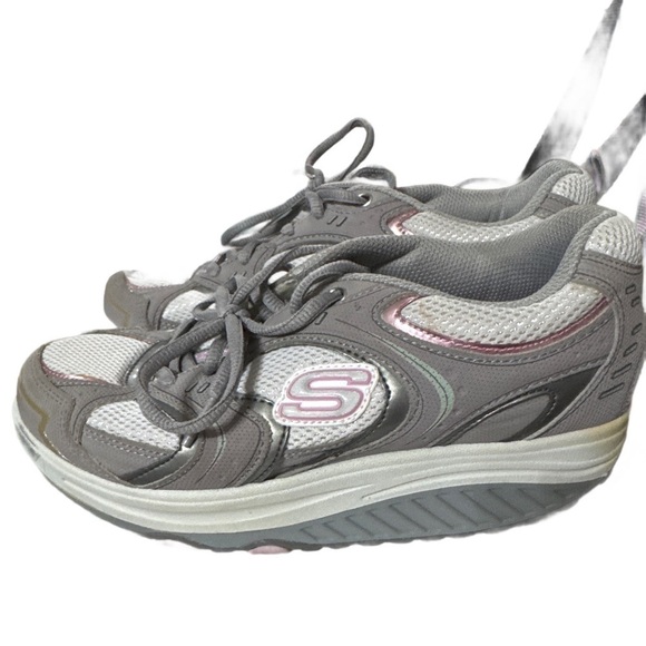Skechers Shoes - Skechers Shape Ups 11806 Gray Pink Toning Walking Shoes Women's Size US 7.5
NEW